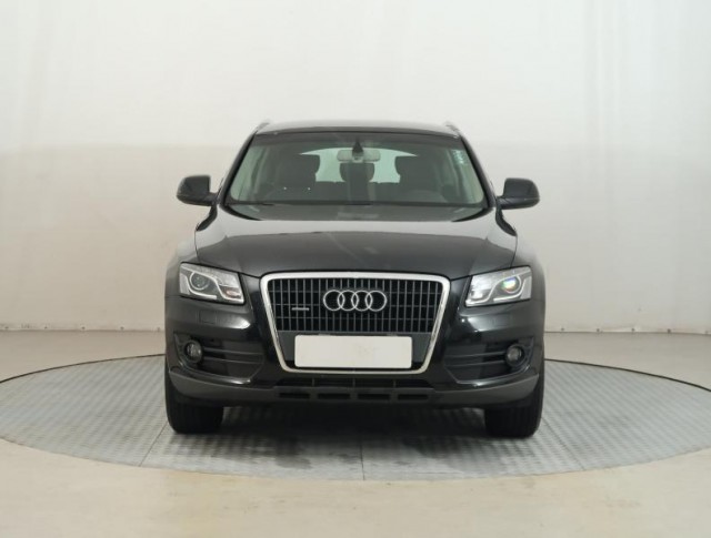 Audi Q5  2.0 TDI basis