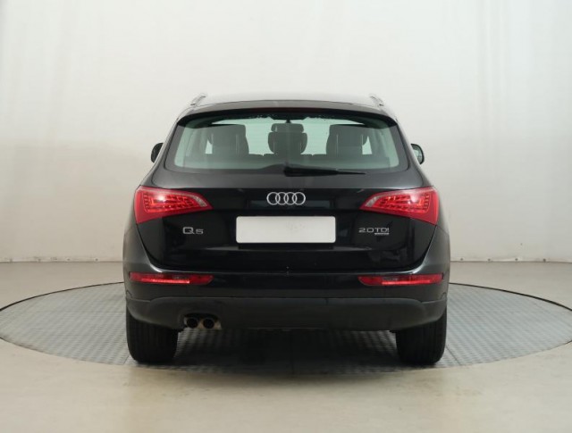 Audi Q5  2.0 TDI basis