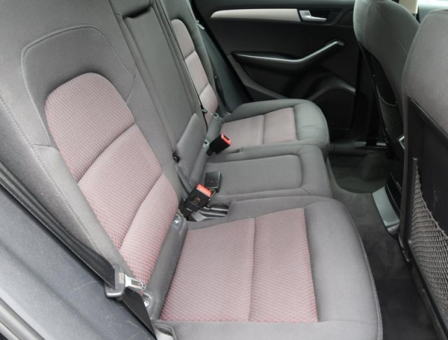 Audi Q5  2.0 TDI basis