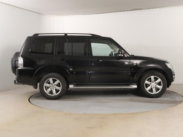 Mitsubishi Pajero  3.2 DI-D 