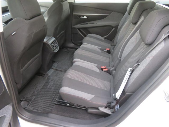 Peugeot 5008  PureTech 130 
