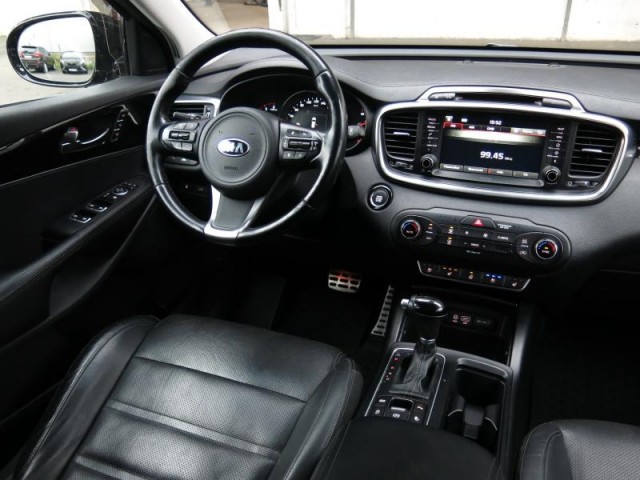 Kia Sorento  2.2 CRDi 