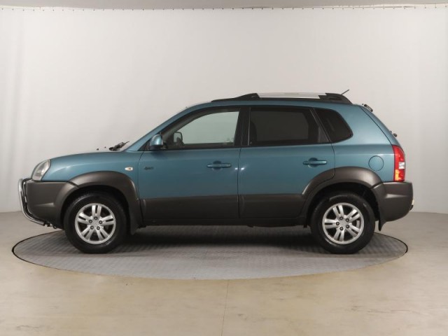 Hyundai Tucson  2.0 i 