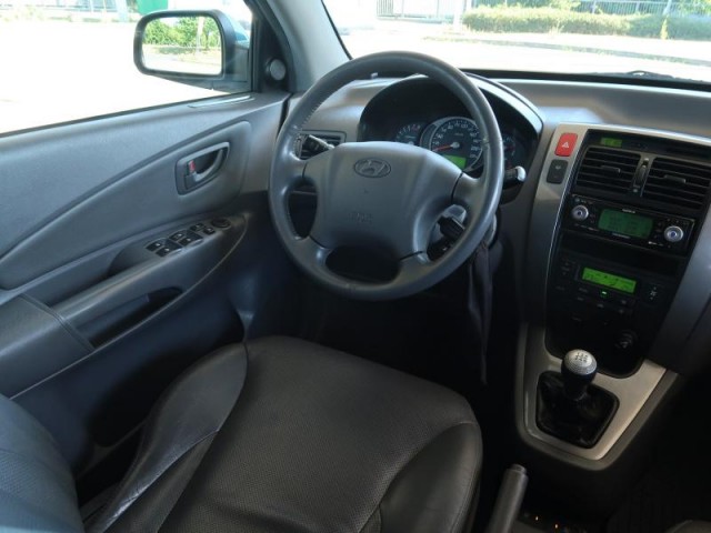 Hyundai Tucson  2.0 i 