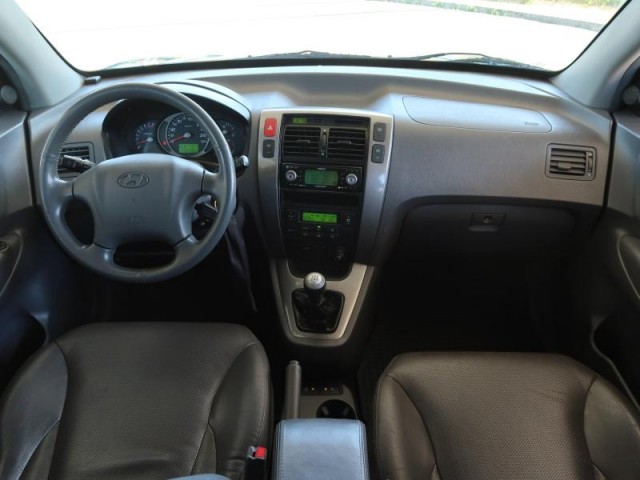 Hyundai Tucson  2.0 i 