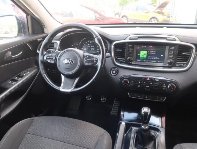 Kia Sorento  2.2 CRDi 