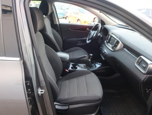 Kia Sorento  2.2 CRDi 