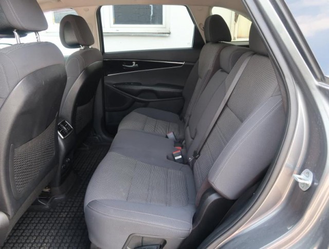 Kia Sorento  2.2 CRDi 
