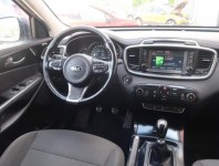 Kia Sorento  2.2 CRDi 