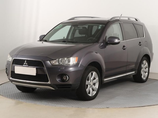 Mitsubishi Outlander  2.4 MIVEC 