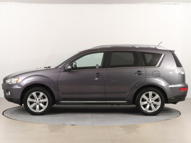 Mitsubishi Outlander  2.4 MIVEC 