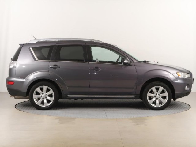 Mitsubishi Outlander  2.4 MIVEC 