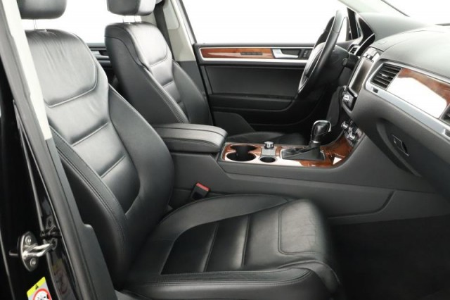 Volkswagen Touareg  3.0 TDI 