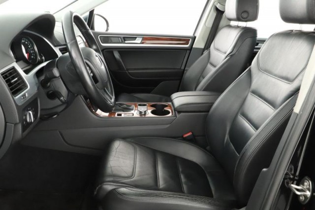 Volkswagen Touareg  3.0 TDI 