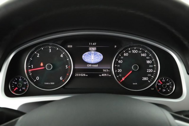 Volkswagen Touareg  3.0 TDI 