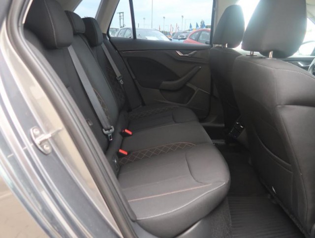 Škoda Kamiq  1.0 TSI Ambition Plus