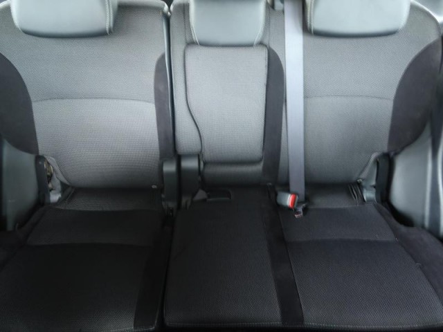 Mitsubishi Outlander  2.2 DI-D Instyle