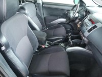 Mitsubishi Outlander  2.2 DI-D Instyle