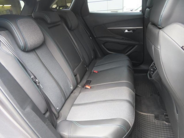 Peugeot 3008  1.5 BlueHDi Allure
