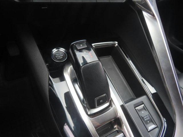 Peugeot 3008  1.5 BlueHDi Allure