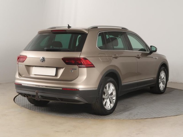 Volkswagen Tiguan  2.0 TDI Highline
