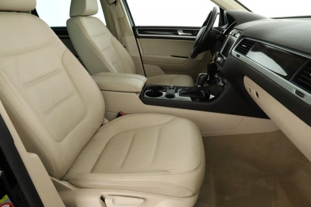 Volkswagen Touareg  3.0 TDI 