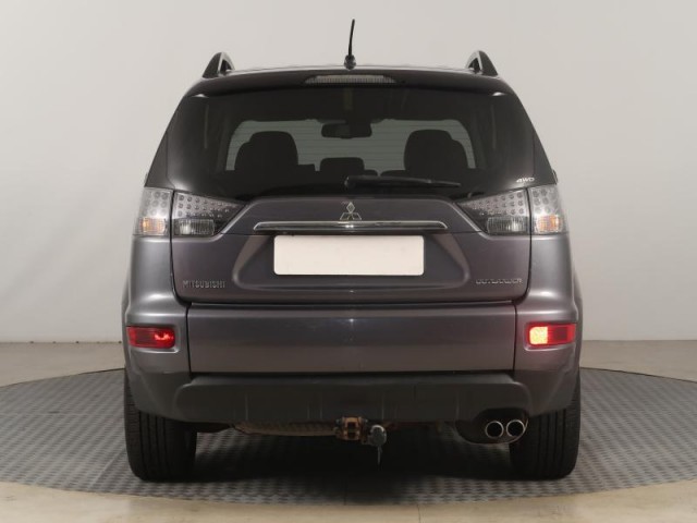 Mitsubishi Outlander  2.2 DI-D 