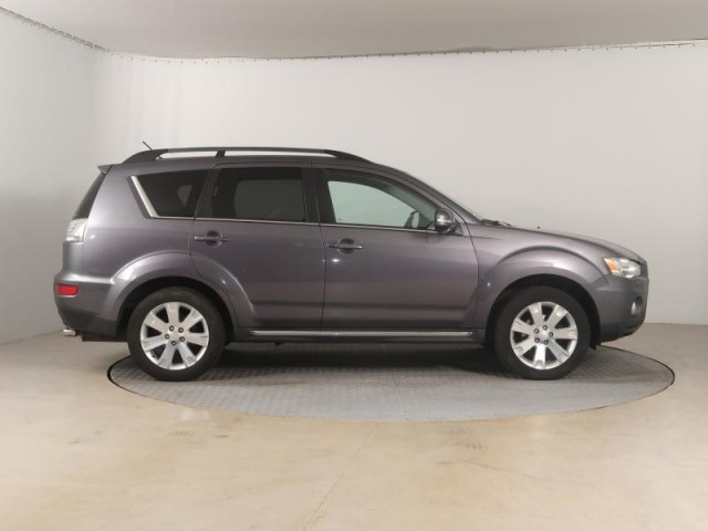 Mitsubishi Outlander  2.2 DI-D 
