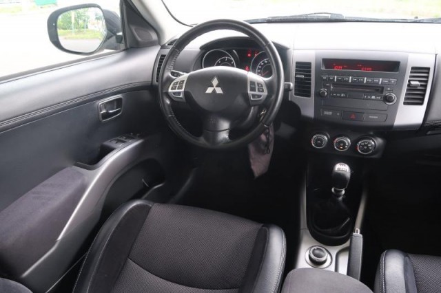 Mitsubishi Outlander  2.2 DI-D 