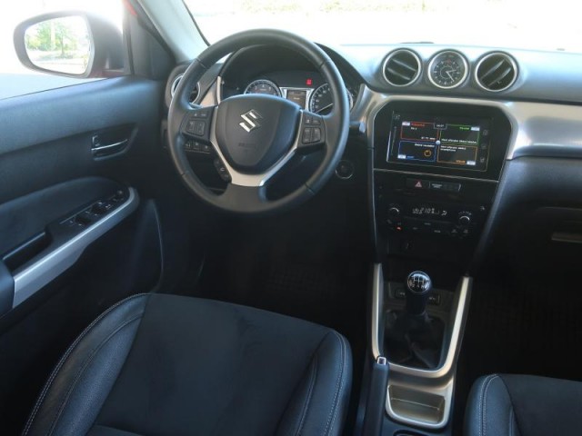 Suzuki Vitara  1.6 VVT Elegance
