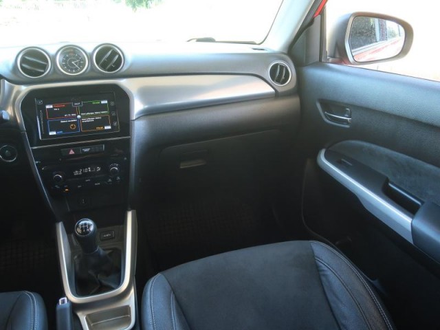 Suzuki Vitara  1.6 VVT Elegance