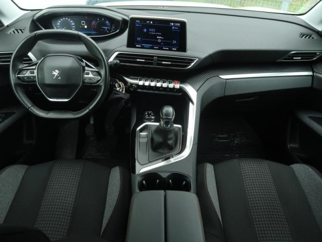 Peugeot 3008  1.5 BlueHDi Active