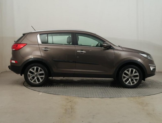 Kia Sportage  2.0 CRDi 