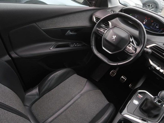 Peugeot 3008  1.2 PureTech Active