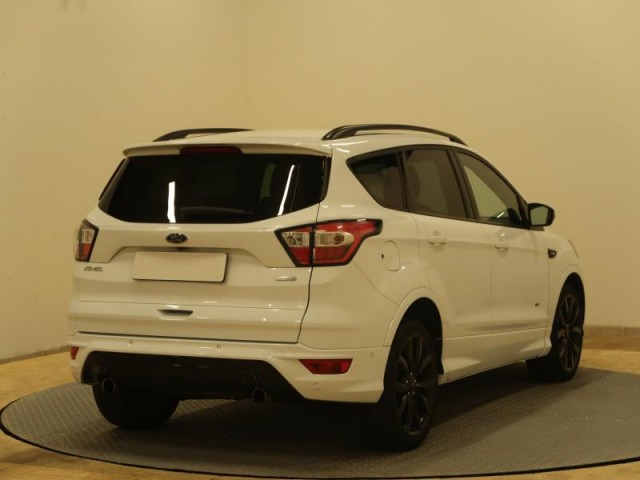 Ford Kuga  2.0 EcoBoost ST-Line