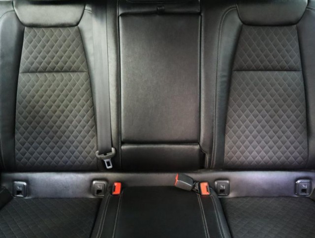 Škoda Karoq  1.5 TSI 