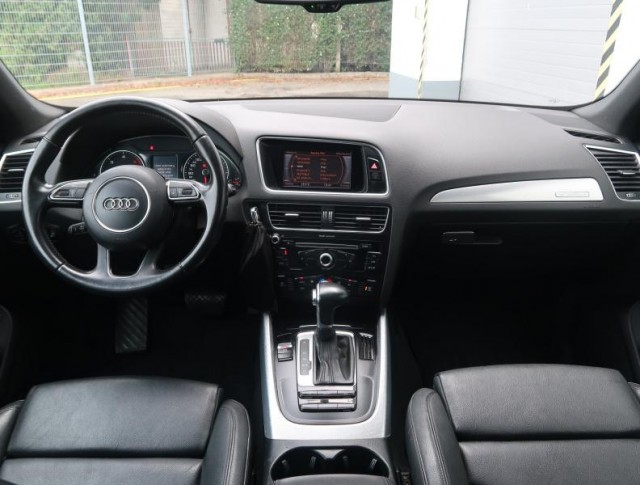 Audi Q5  2.0 TDI 