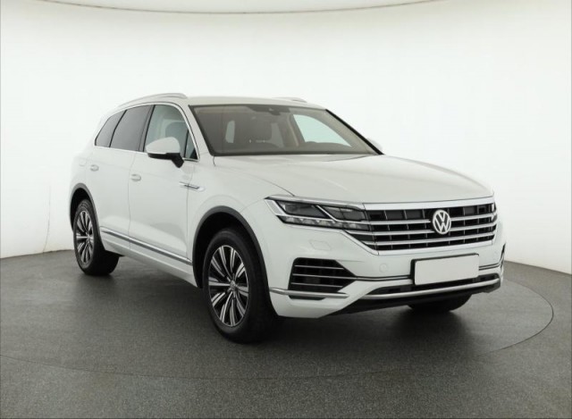 Volkswagen Touareg  3.0 TDI 