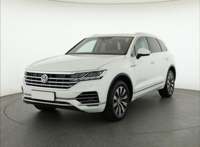 Volkswagen Touareg  3.0 TDI 