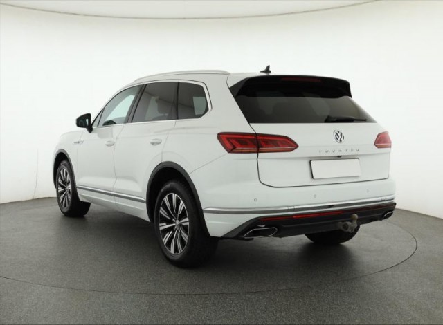 Volkswagen Touareg  3.0 TDI 