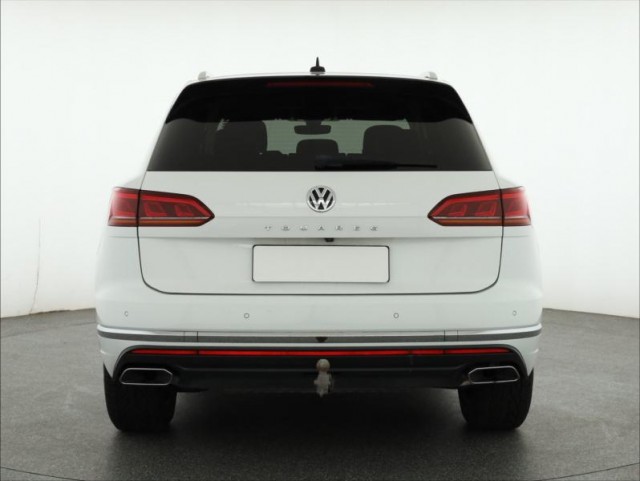Volkswagen Touareg  3.0 TDI 