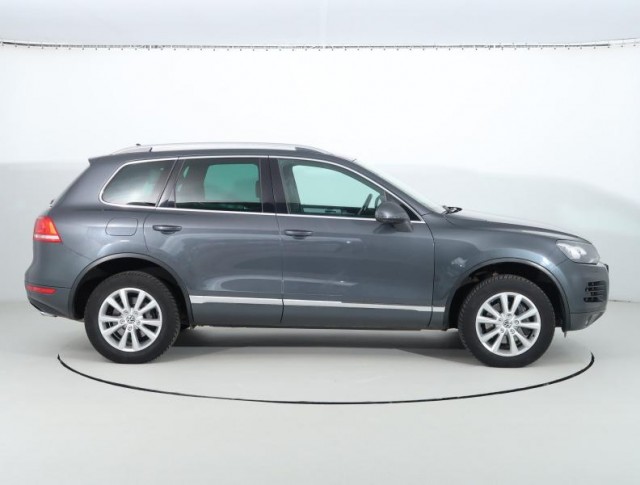 Volkswagen Touareg  3.0 TDI 