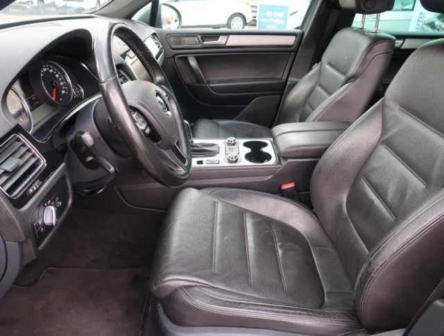 Volkswagen Touareg  3.0 TDI 