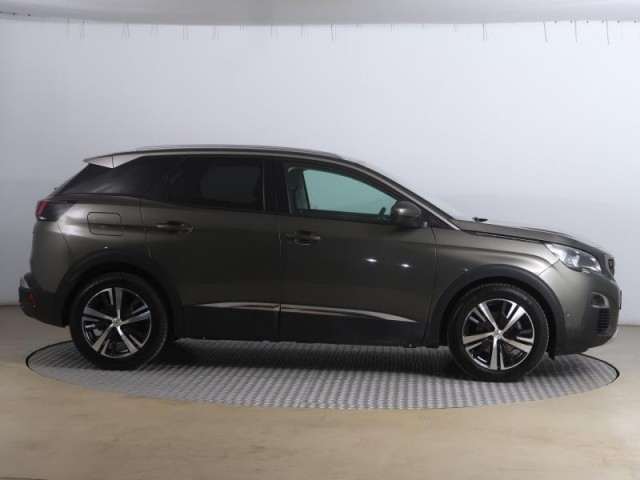 Peugeot 3008  1.2 PureTech Active
