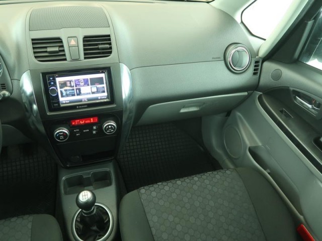 Suzuki SX4  1.6 VVT 