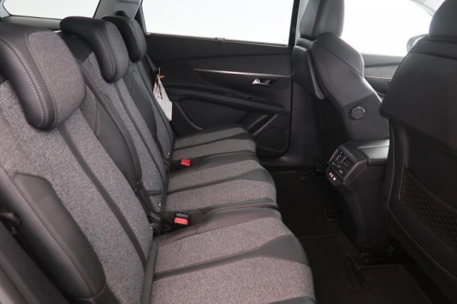 Peugeot 5008  PureTech 130 