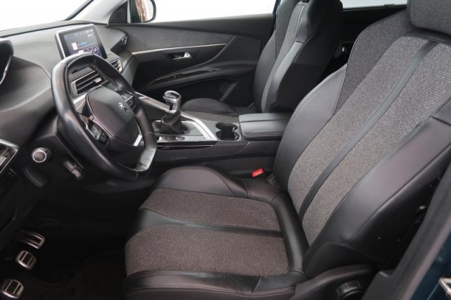 Peugeot 5008  PureTech 130 