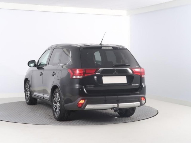 Mitsubishi Outlander  2.2 DI-D 