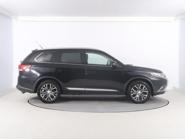 Mitsubishi Outlander  2.2 DI-D 