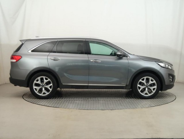 Kia Sorento  2.2 CRDi 